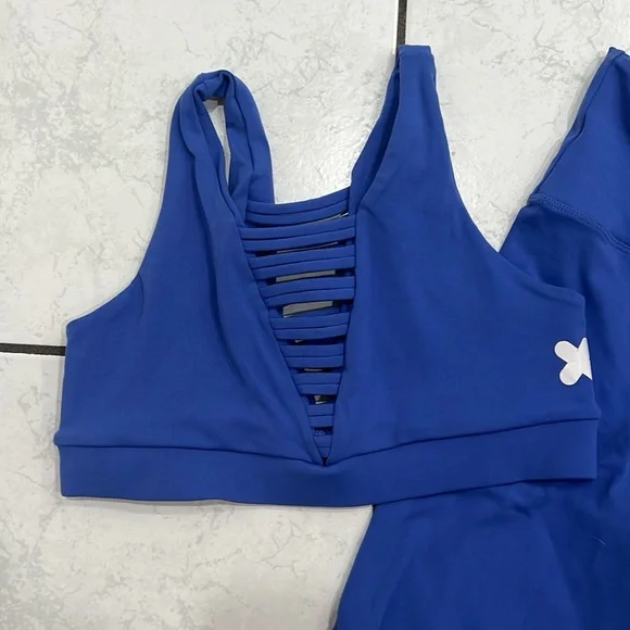 RUMBLE 2pc set - 925. Perfect condition. Top medium (runs small); legging small - Picture 2 of 3